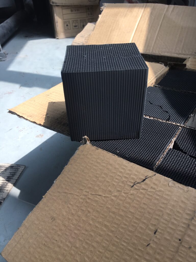 Than hoạt tính lọc khí